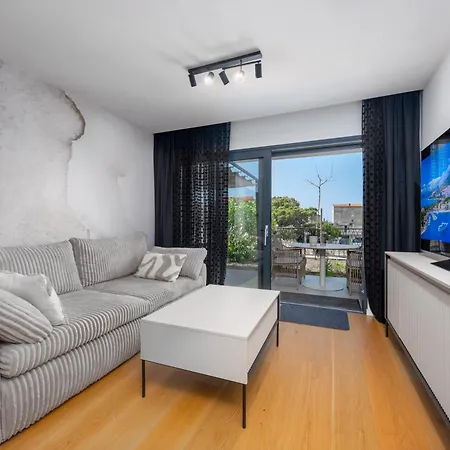 Pia Apartamento *