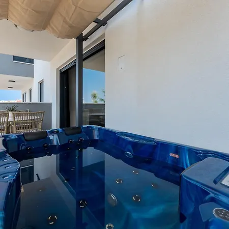 Pia Apartman